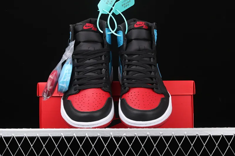 All categories Air Jordan Jordan series basketball shoes Air Jordan 1 High Air Jordan 1 High OG "UNC To Chicago" AJ1 Joe 1 police light 2.0 CD0461-046